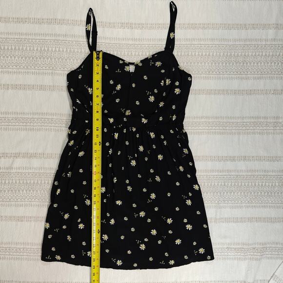A.U.W. Black Daisy & Bee Print Summer Dress Adjustable Straps Size 1X - Picture 5 of 7